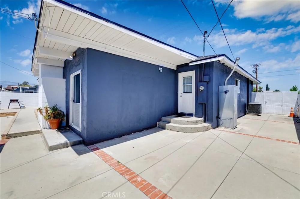 235 S Azusa West Covina, CA 91791